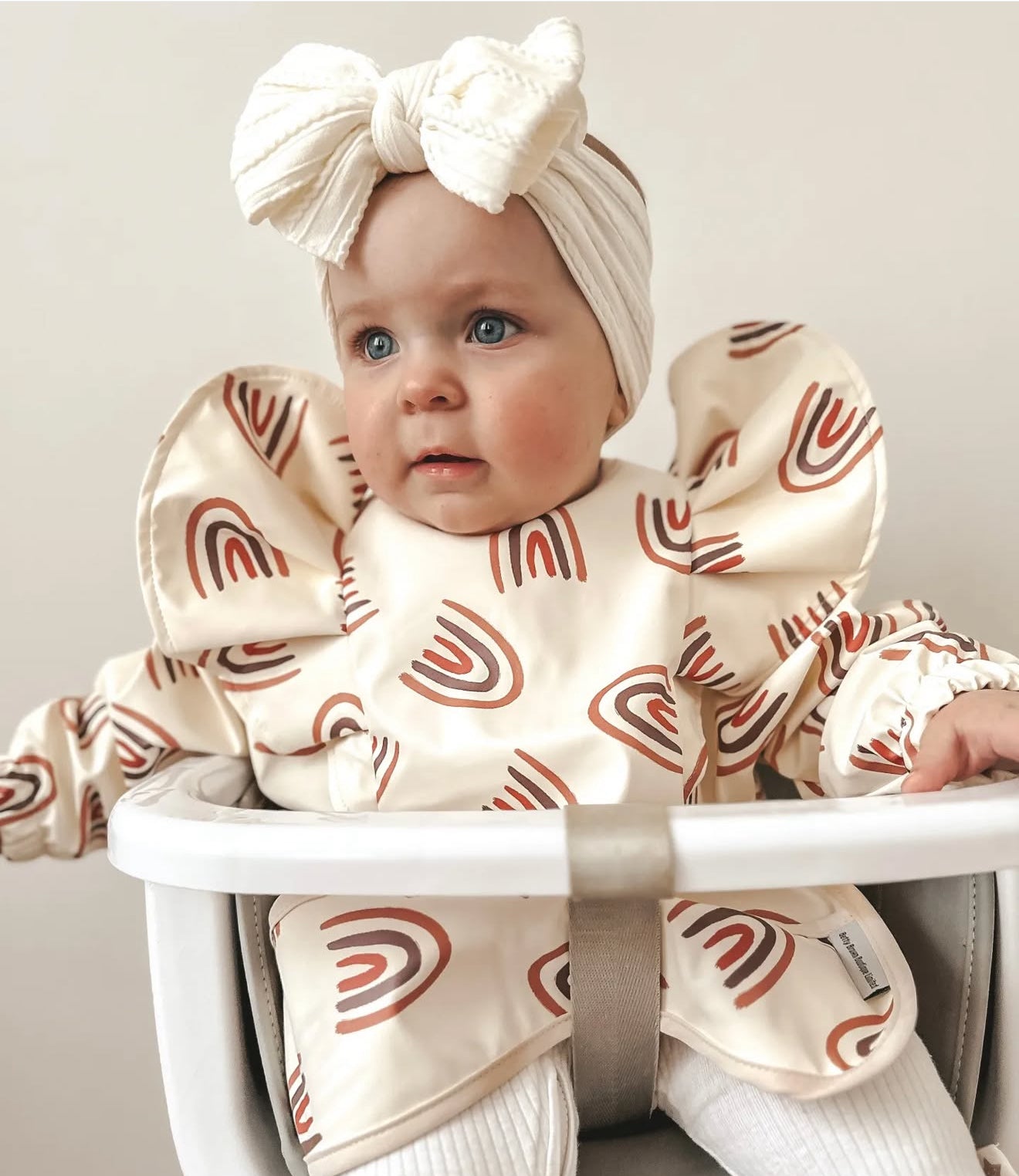 Neutral Rainbow Pattern Frill Detailed Waterproof Bib with Sleeves
