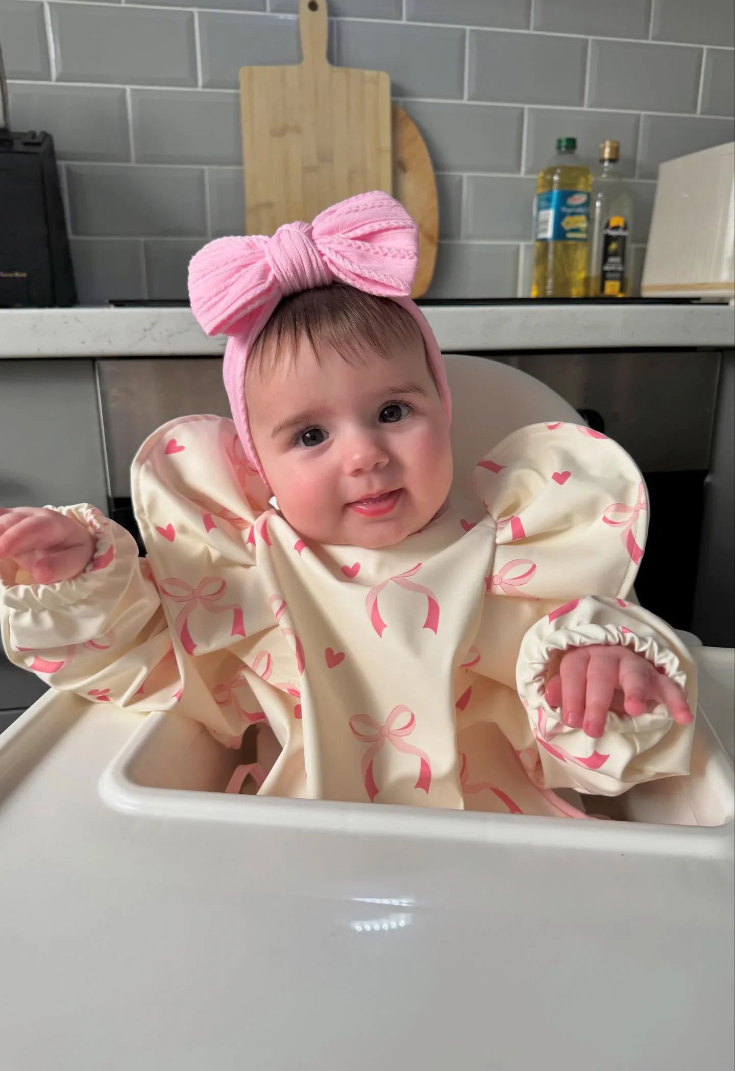 Light Pink Bow Pattern Frill Detailed Waterproof Bib with Sleeves