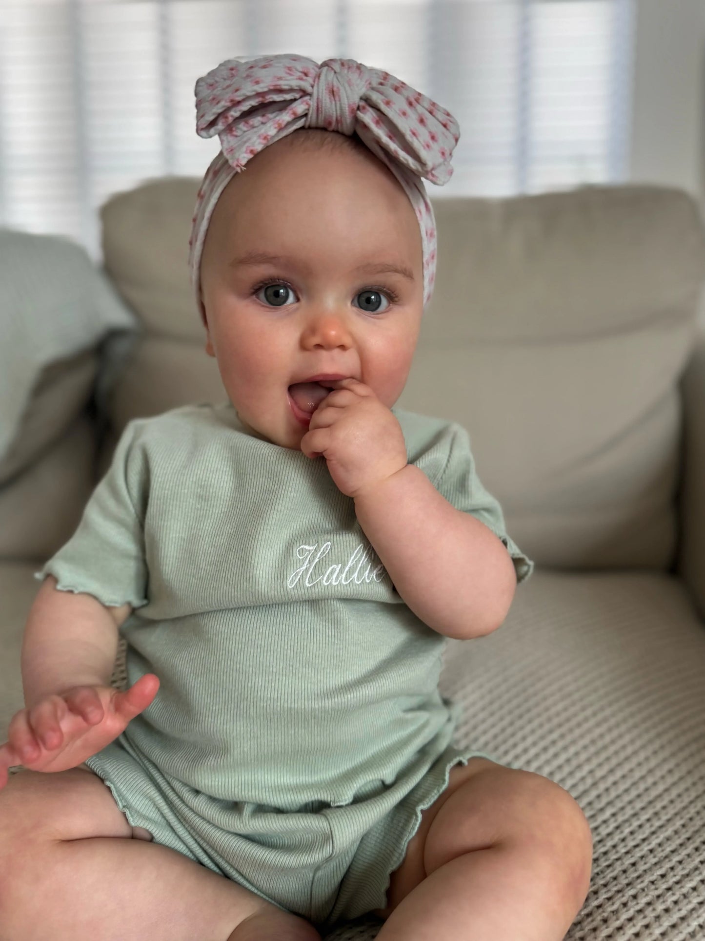 Ditsy Flower Pattern Larger Bow Cable Knit Headband