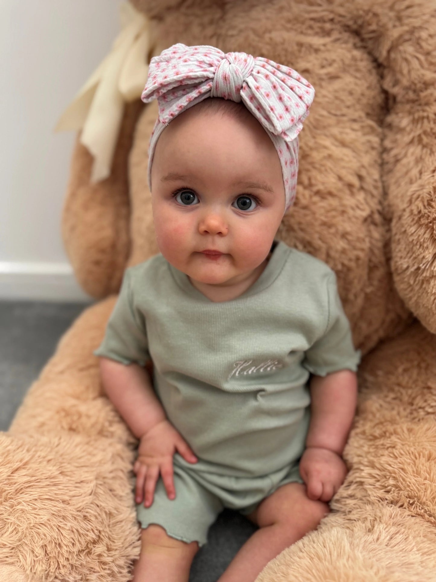 Ditsy Flower Pattern Larger Bow Cable Knit Headband