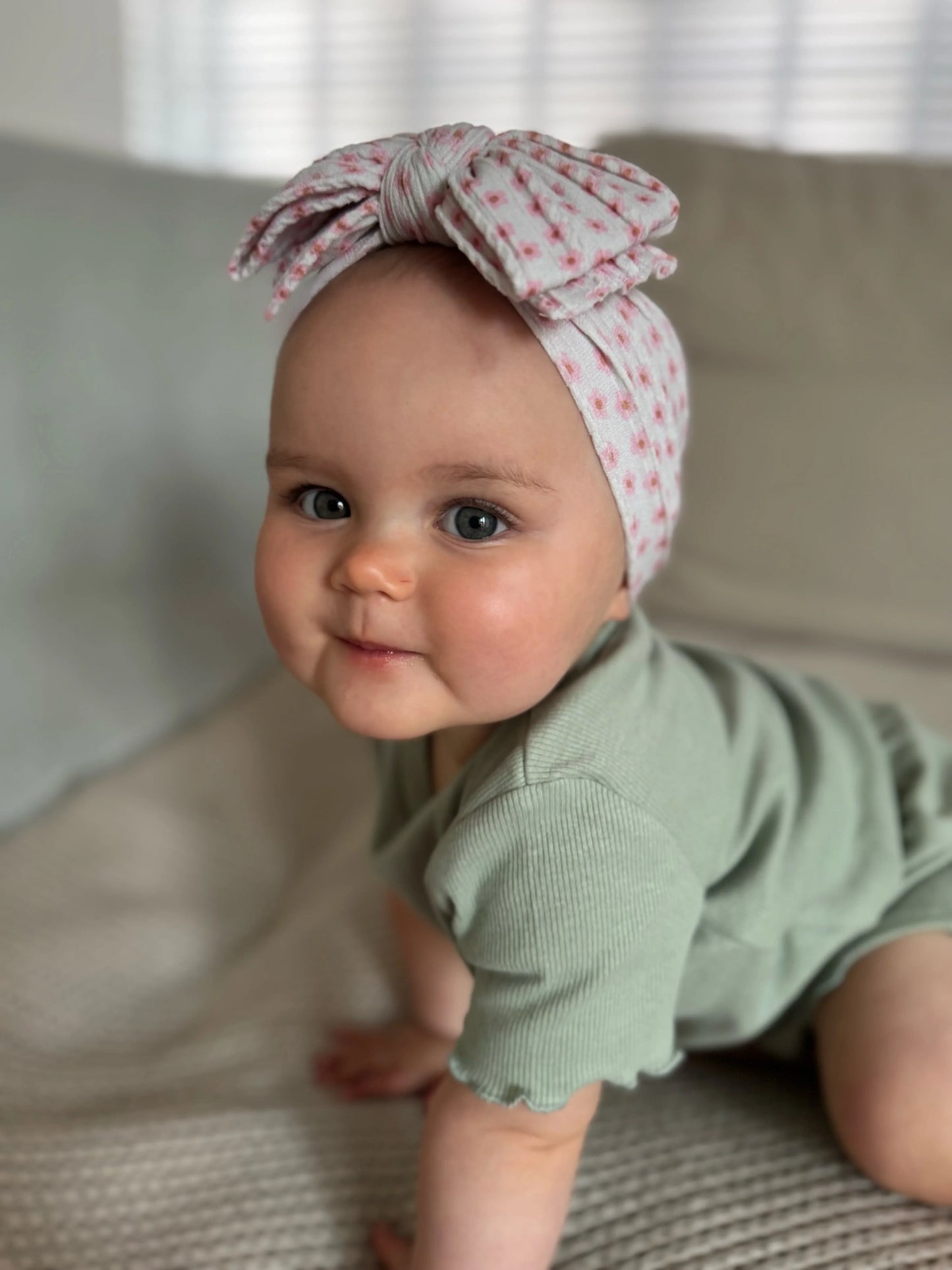 Ditsy Flower Pattern Larger Bow Cable Knit Headband