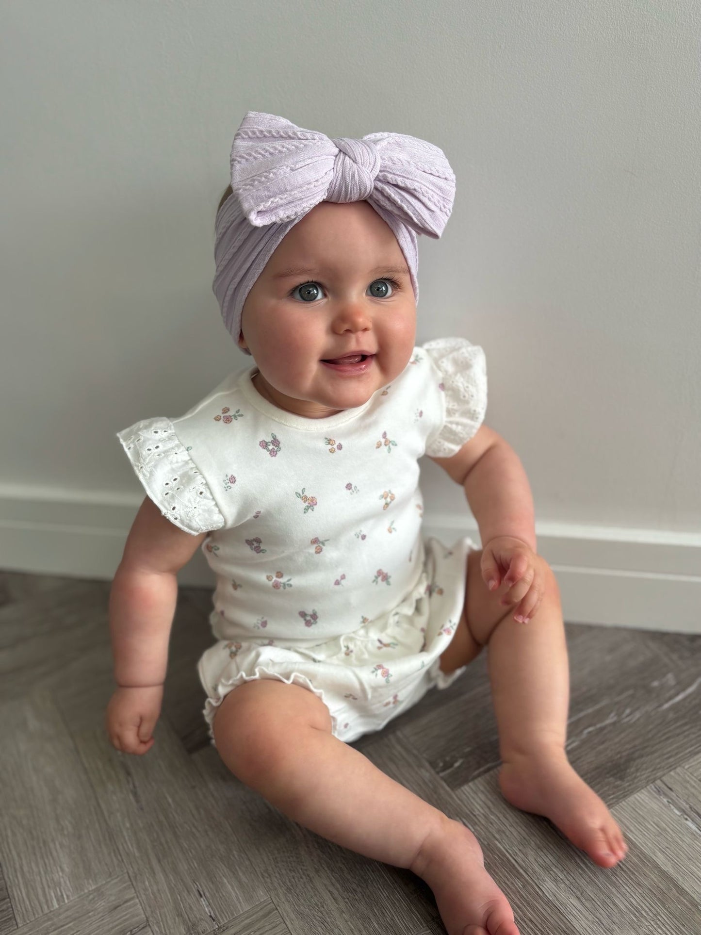 Pale Lilac Larger Bow Cable Knit Headband