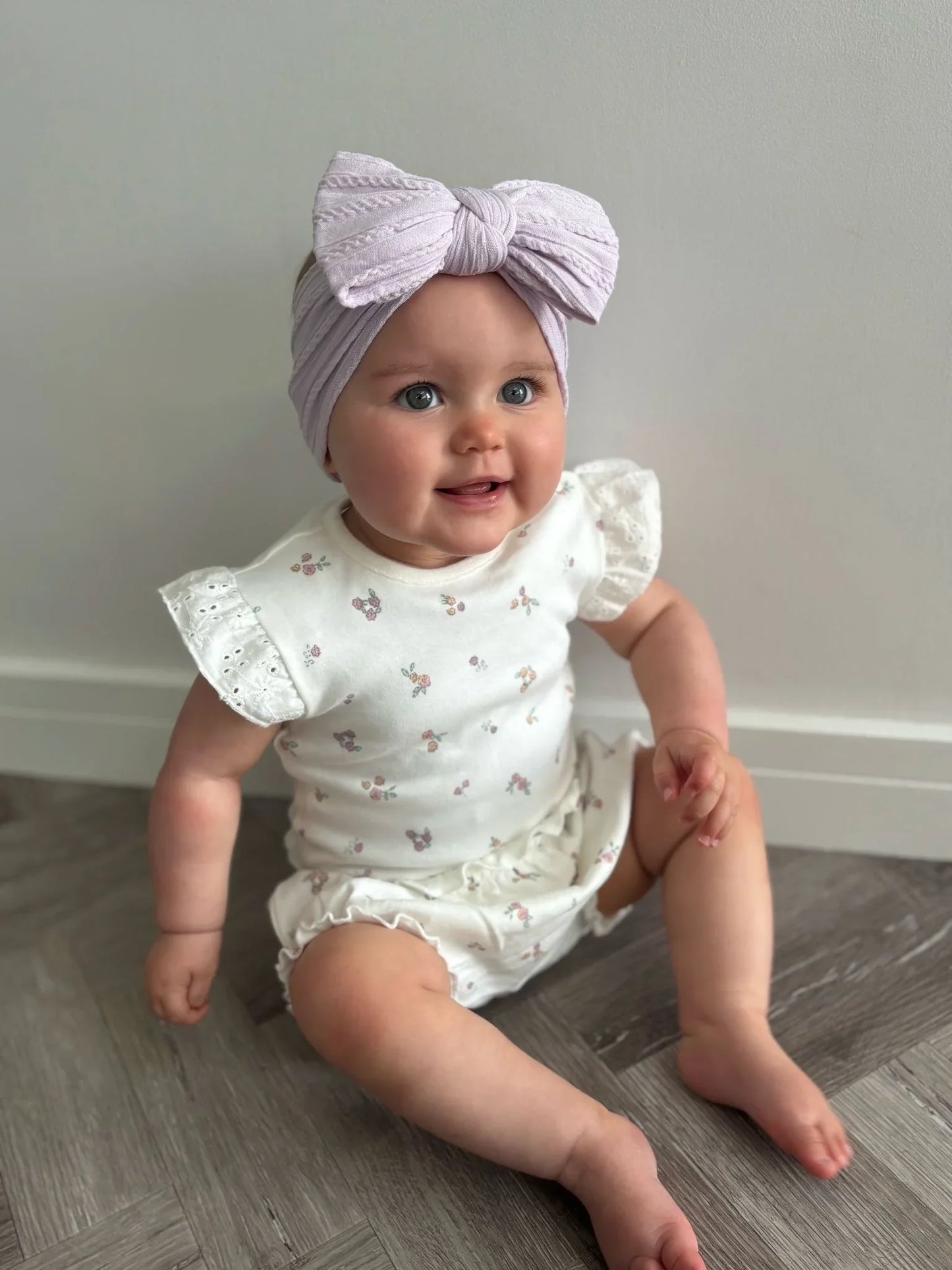 Pale Lilac Larger Bow Cable Knit Headband