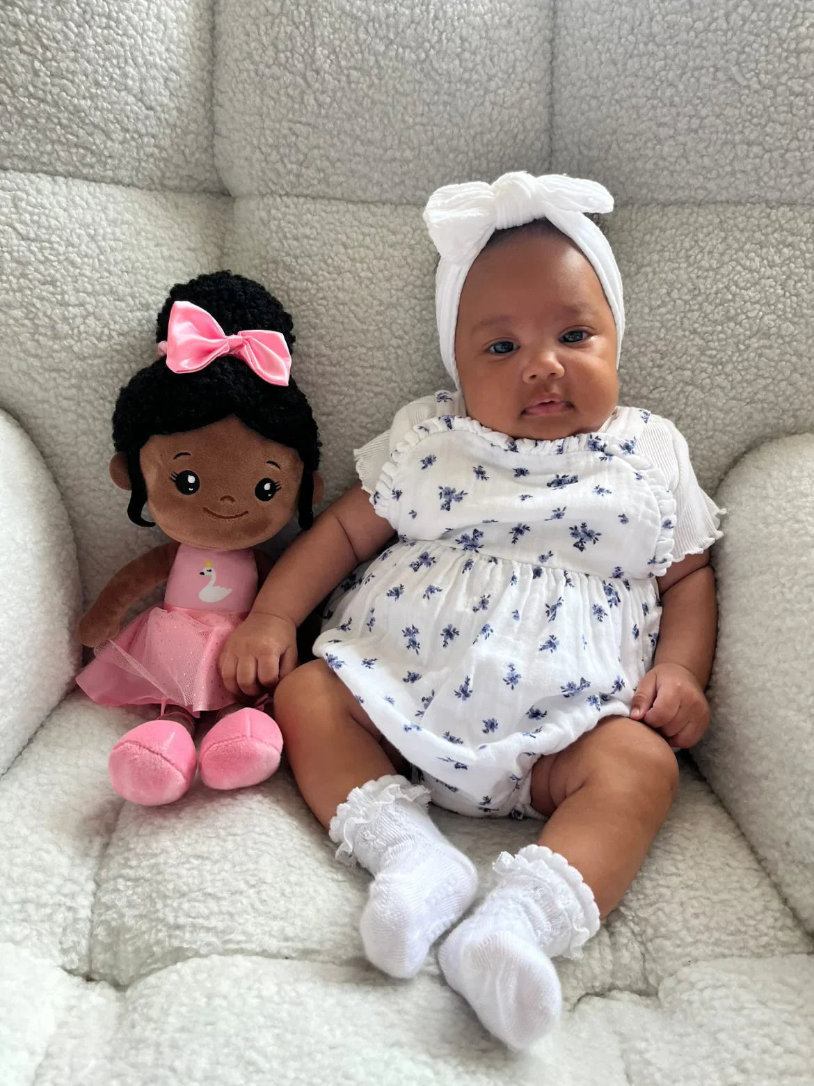 White Cable Knit Smaller Bow Headband
