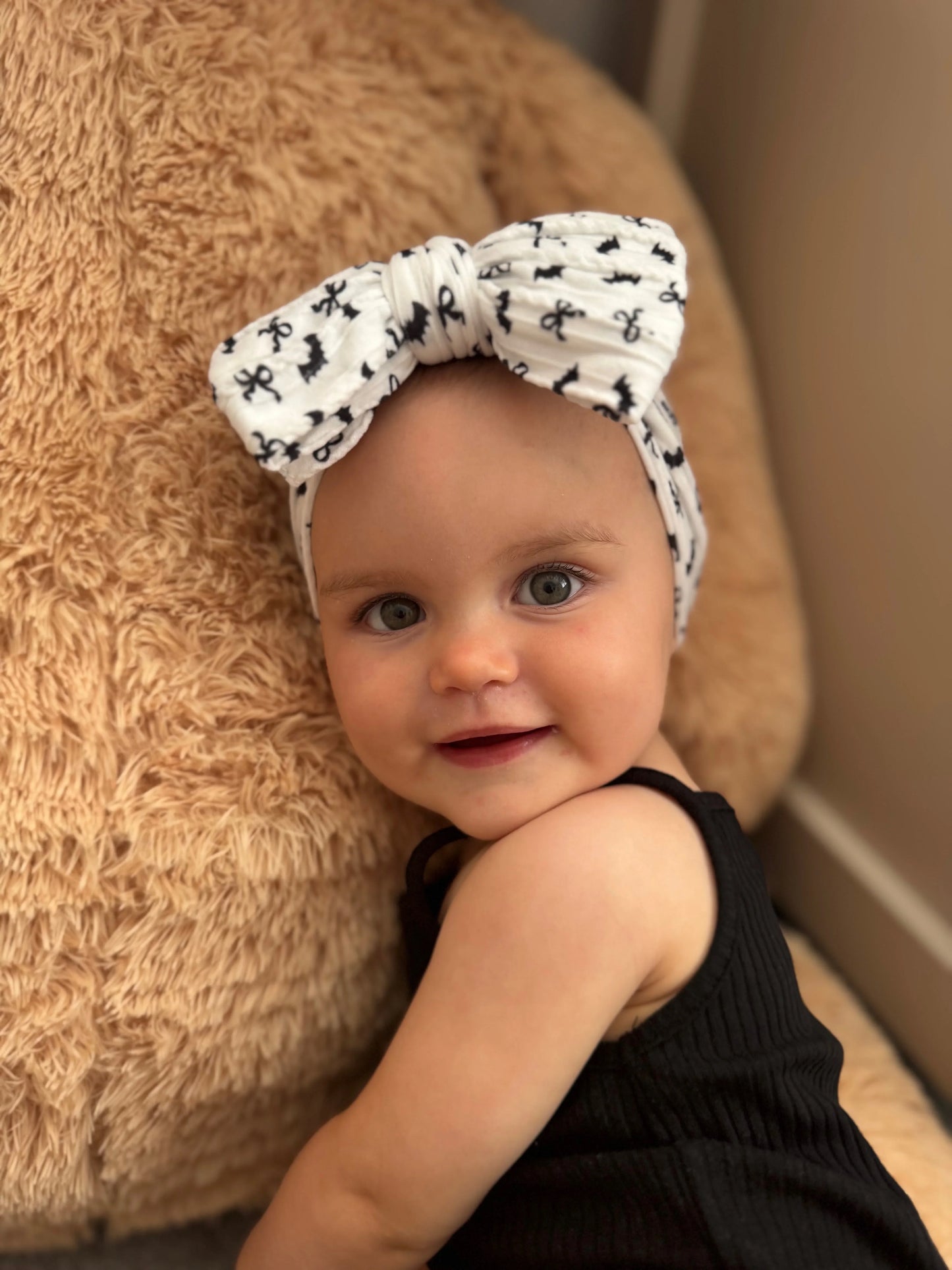 Bats and Bows Pattern Halloween Larger Bow Cable Knit Headband
