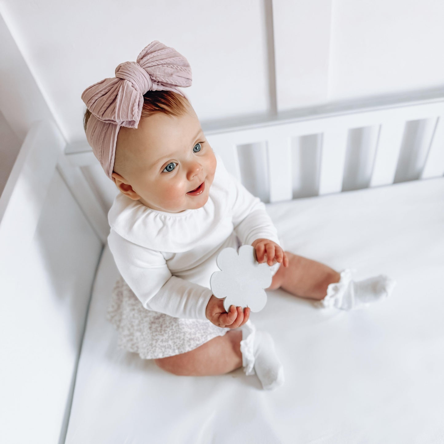 Blush pink larger bow Headband Designed For Baby Girls - Image 3
