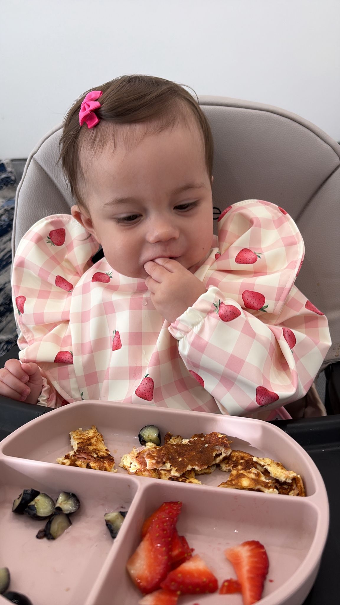 Croissant Waterproof Bib with Sleeves For 6-36 Months Old - Image 10