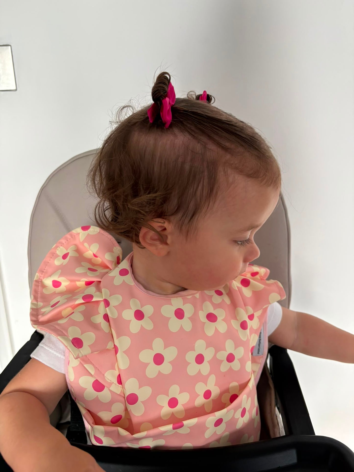 Pretty Pink Daisy Pattern Frill Detailed Waterproof Weaning Bib