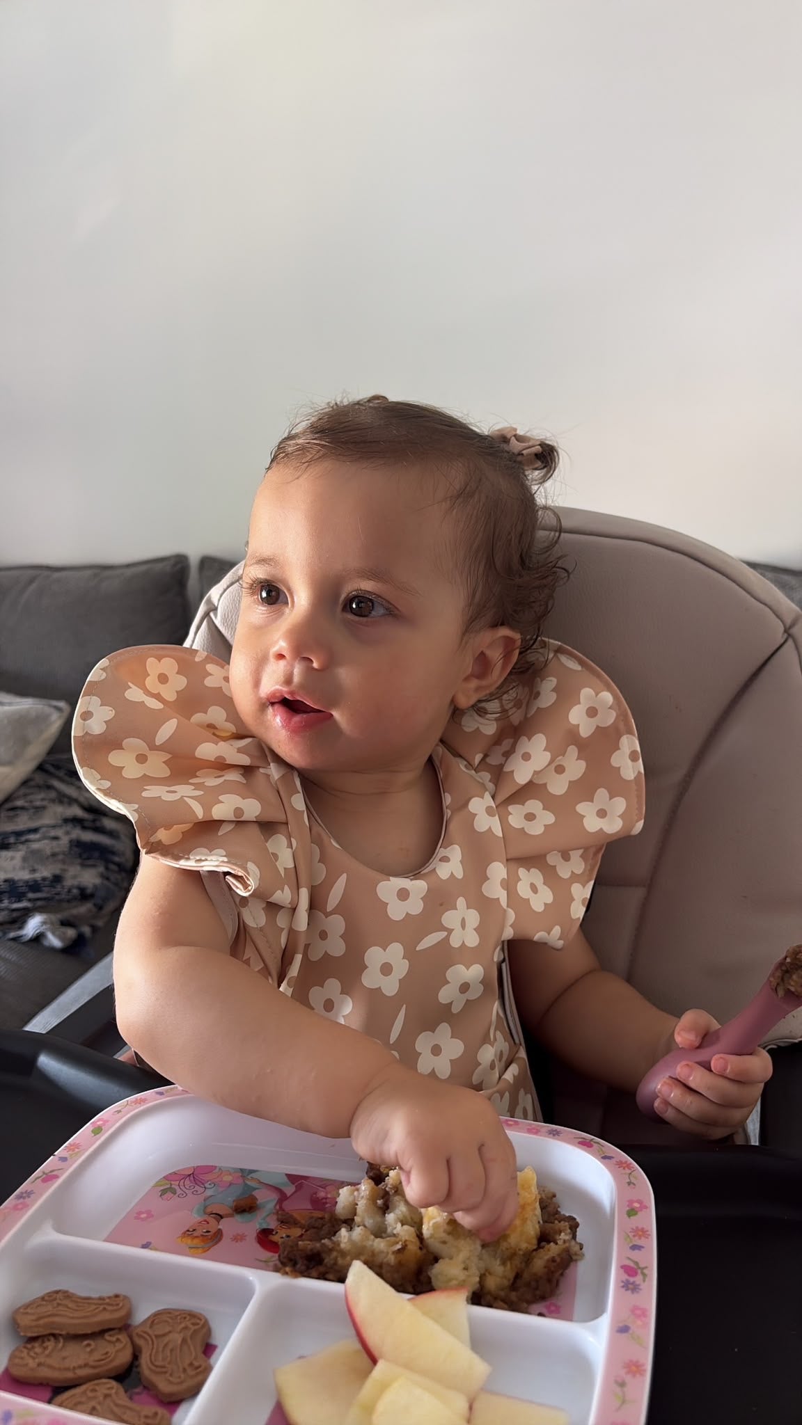 Chocolate Daisy Pattern Frill Detailed Waterproof Weaning Bib