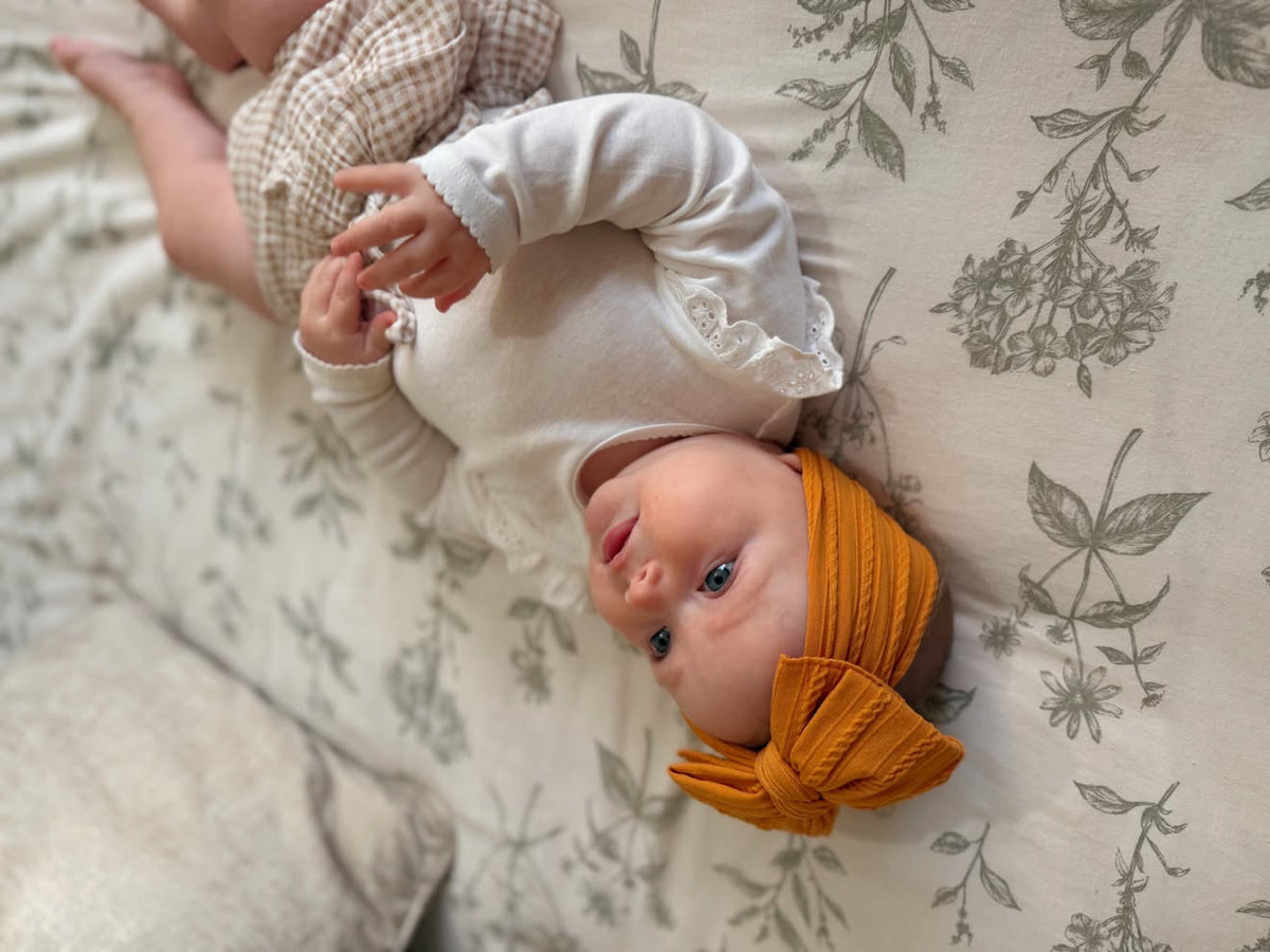 Autumn Leaf Larger Bow Cable Knit Headband