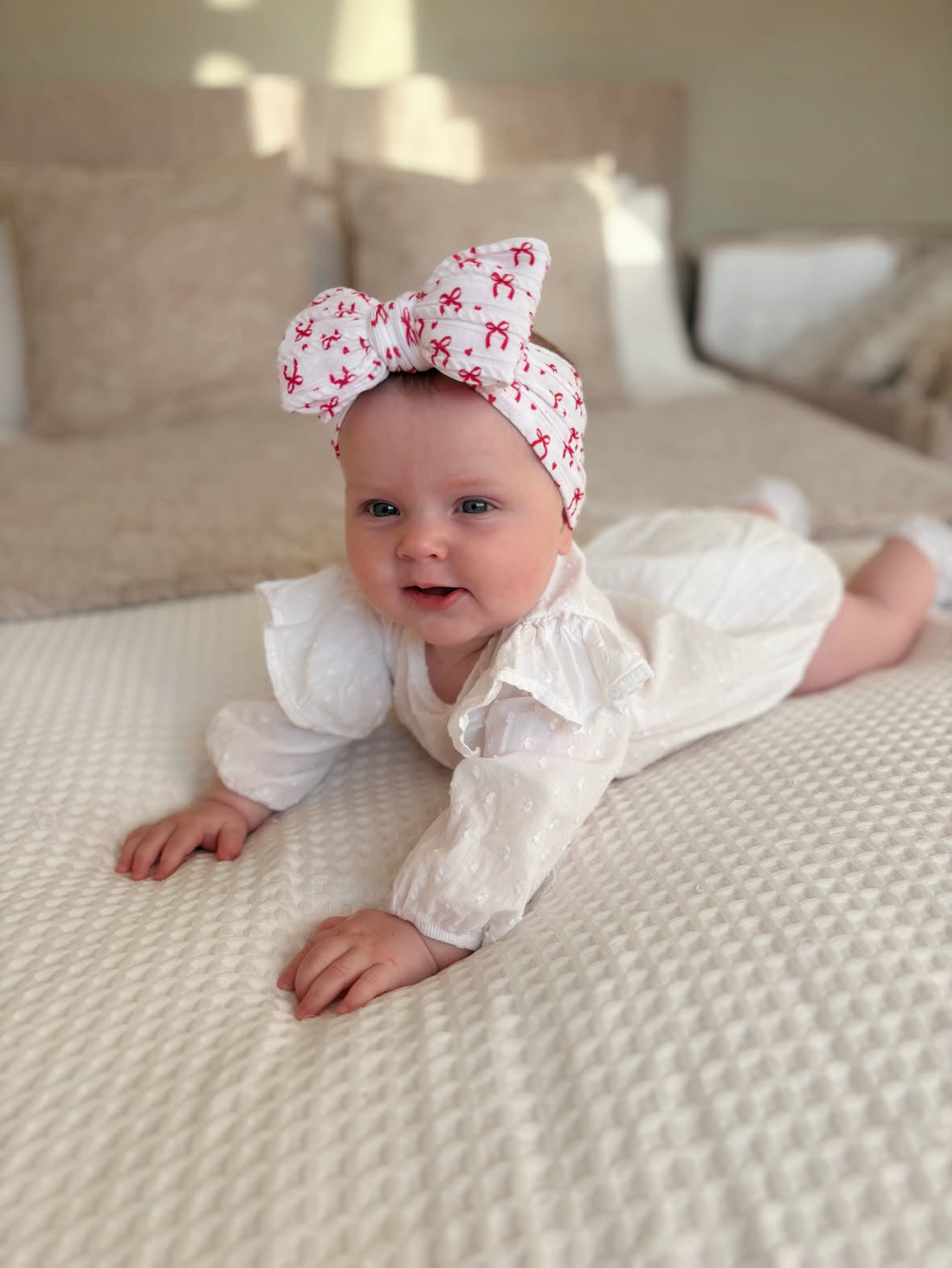 White and Red Bow Pattern Larger Bow Cable Knit Headband - Christmas Collection