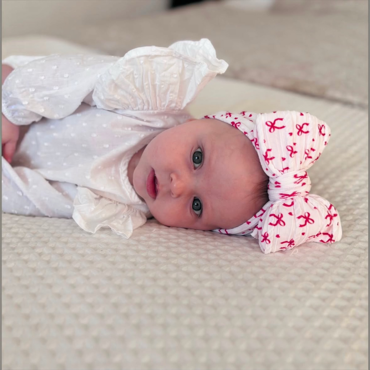 White and Red Bow Pattern Larger Bow Cable Knit Headband - Christmas Collection