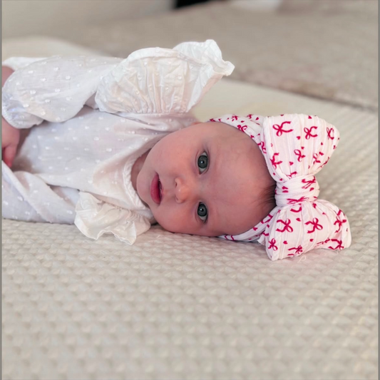 White and Red Bow Pattern Larger Bow Cable Knit Headband - Christmas Collection