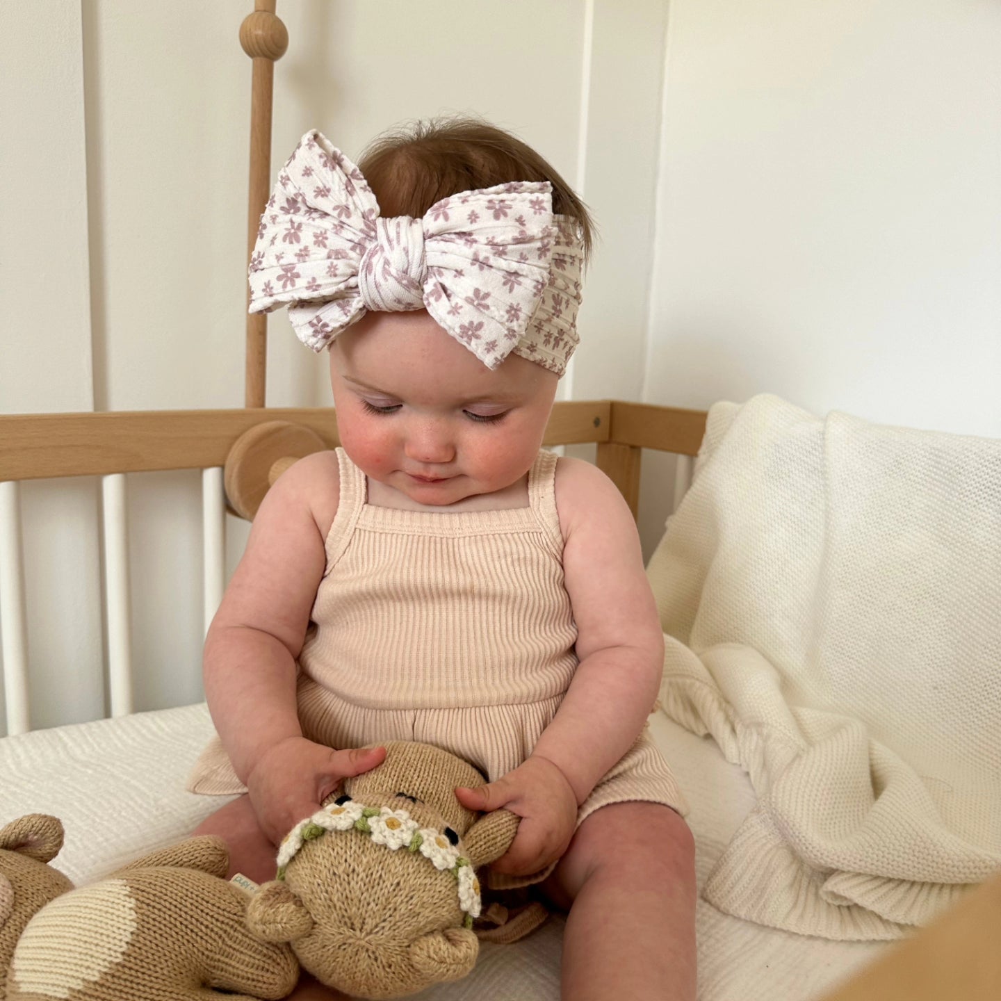 Neutral Flower Print Larger Bow Cable Knit Headwrap