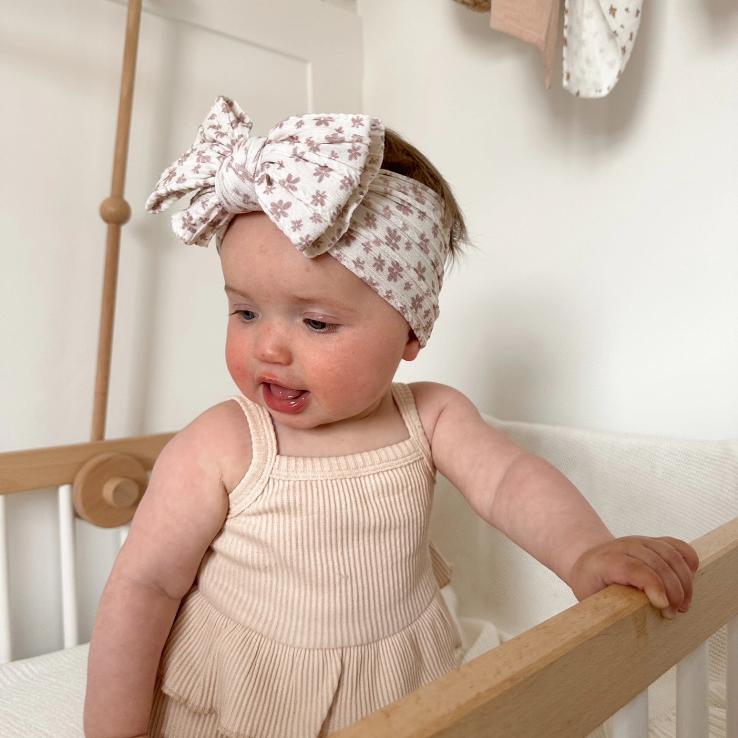 Neutral Flower Print Larger Bow Cable Knit Headwrap