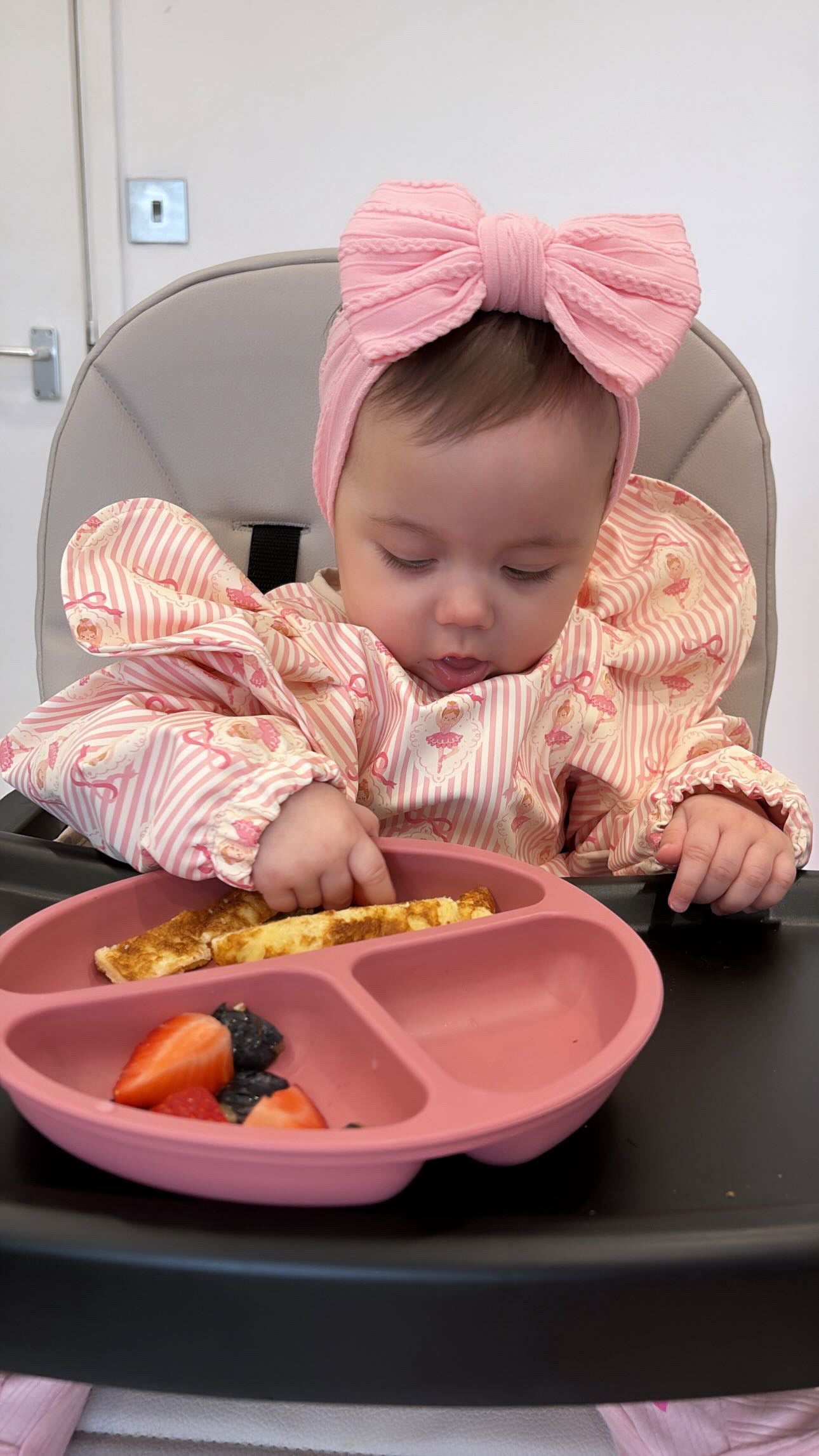 Ballerina Pattern Frill Detailed Waterproof Bib with Sleeves