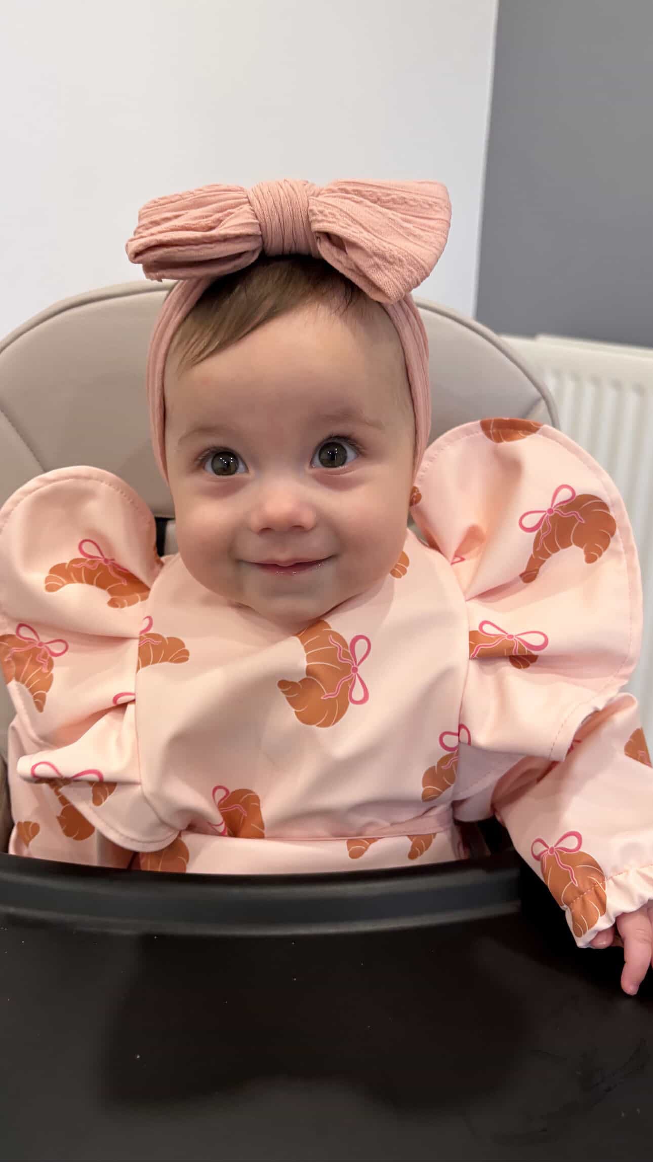 Croissant Pattern Frill Detailed Waterproof Bib with Sleeves