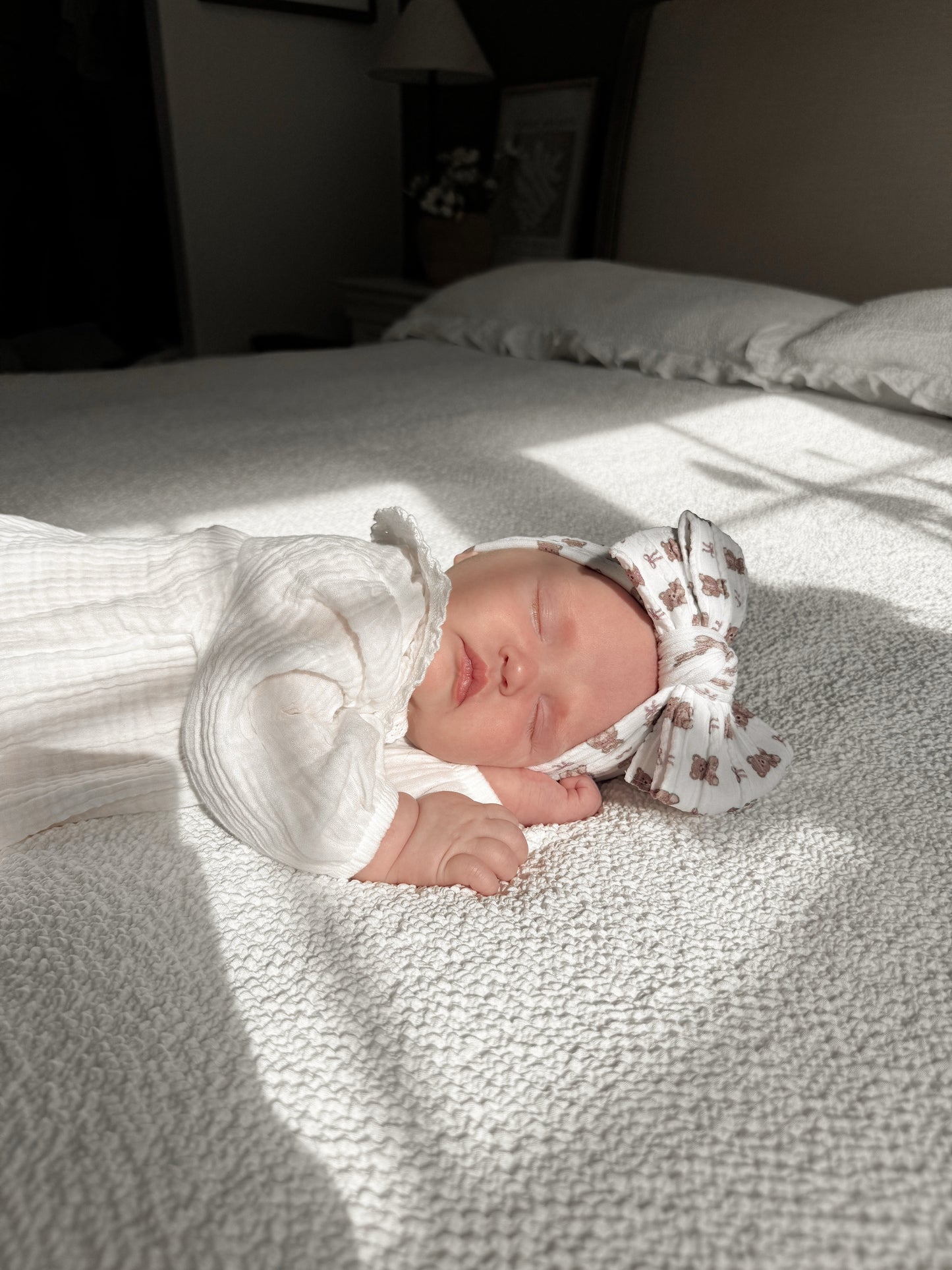 White Teddy Bear Pattern Larger Bow Cable Knit Headband