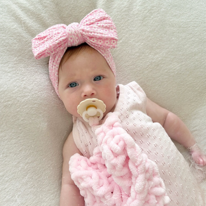 Pretty Pink Daisy Pattern Larger Bow Cable Knit Headband