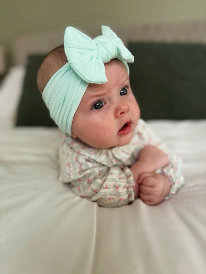 Light Aqua Green Smaller Bow Cable Knit Headband