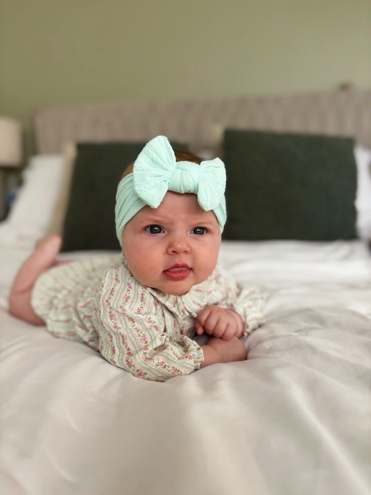 Light Aqua Green Smaller Bow Cable Knit Headband