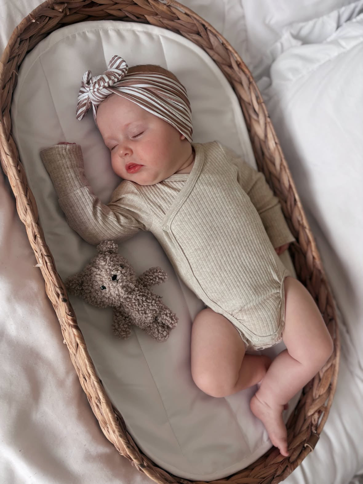 Brown Stripe Pattern Smaller Bow Cable Knit Headband