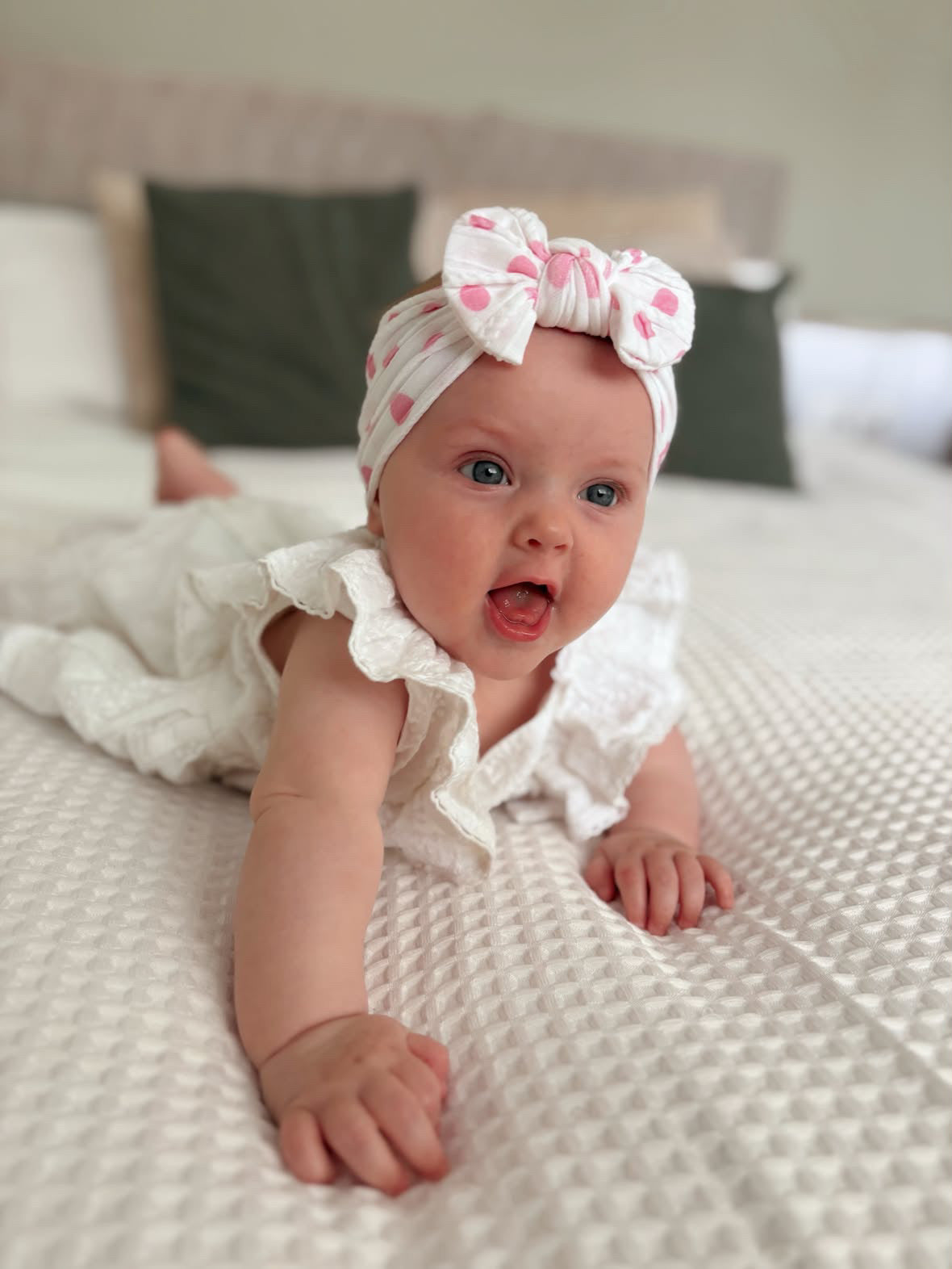 Pink Polkadot Pattern Smaller Bow Cable Knit Headband