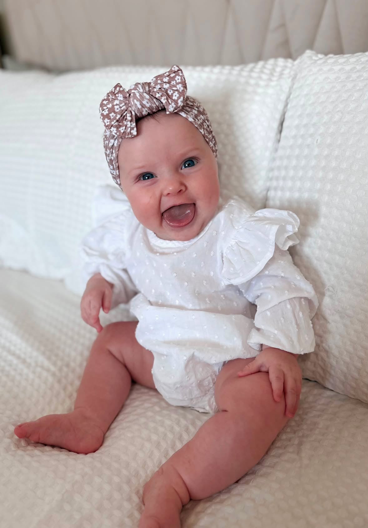 Chocolate Daisy Pattern Smaller Bow Cable Knit Headband