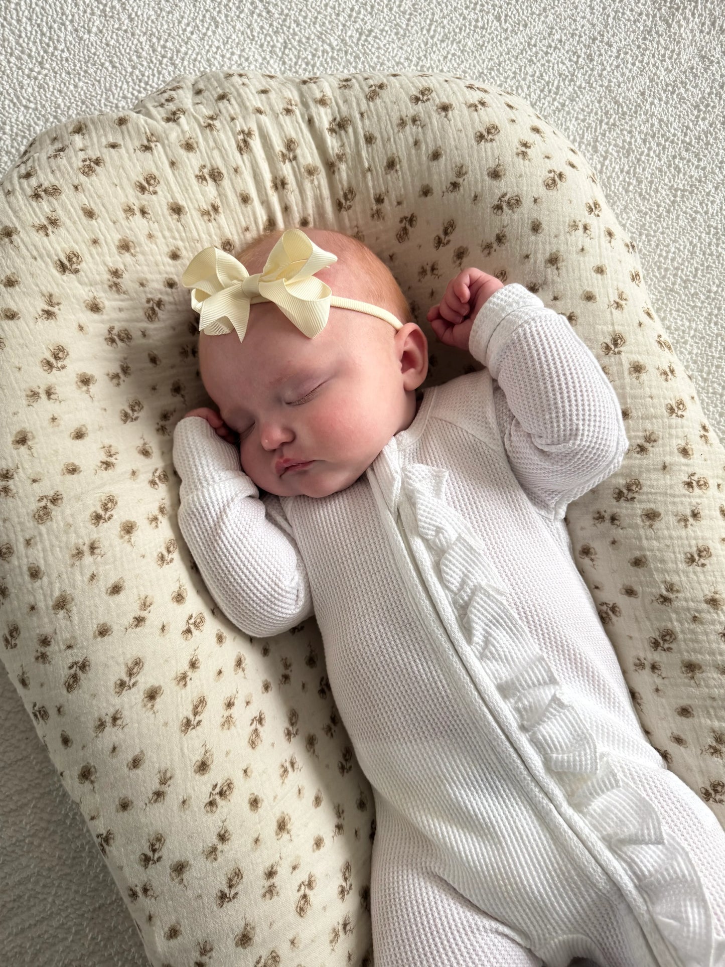 Cream 3 Inch Baby Bow Headband For Babies From Newborn - Image 1