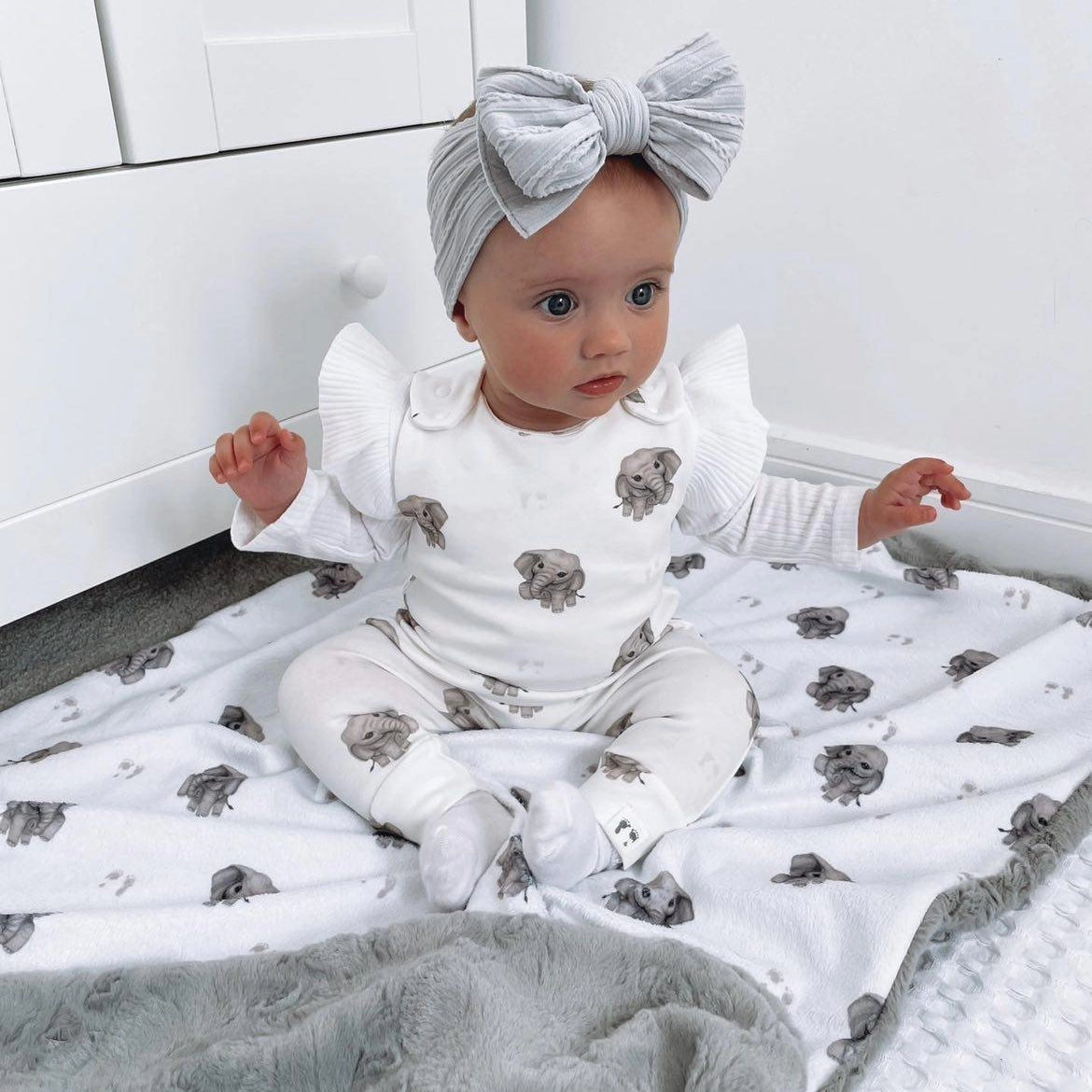 Light Grey Larger Bow Headband Suitable From Newborn - Image 3