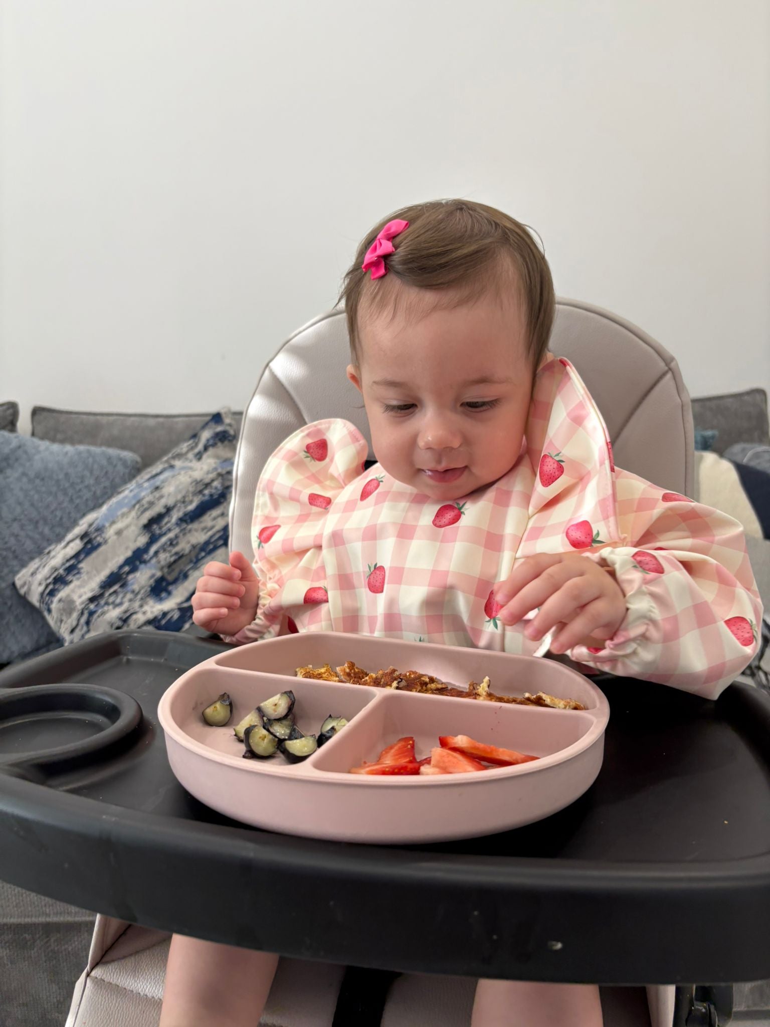 Croissant Waterproof Bib with Sleeves For 6-36 Months Old - Image 8