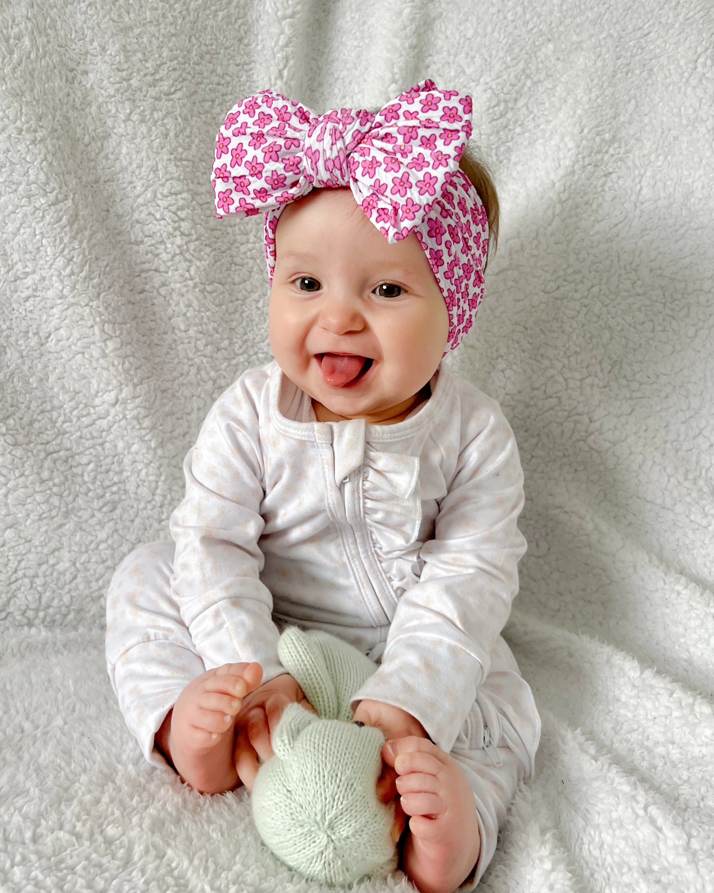 Pink & White Daisy Print Larger Bow Headband For Baby Girls - Image 1
