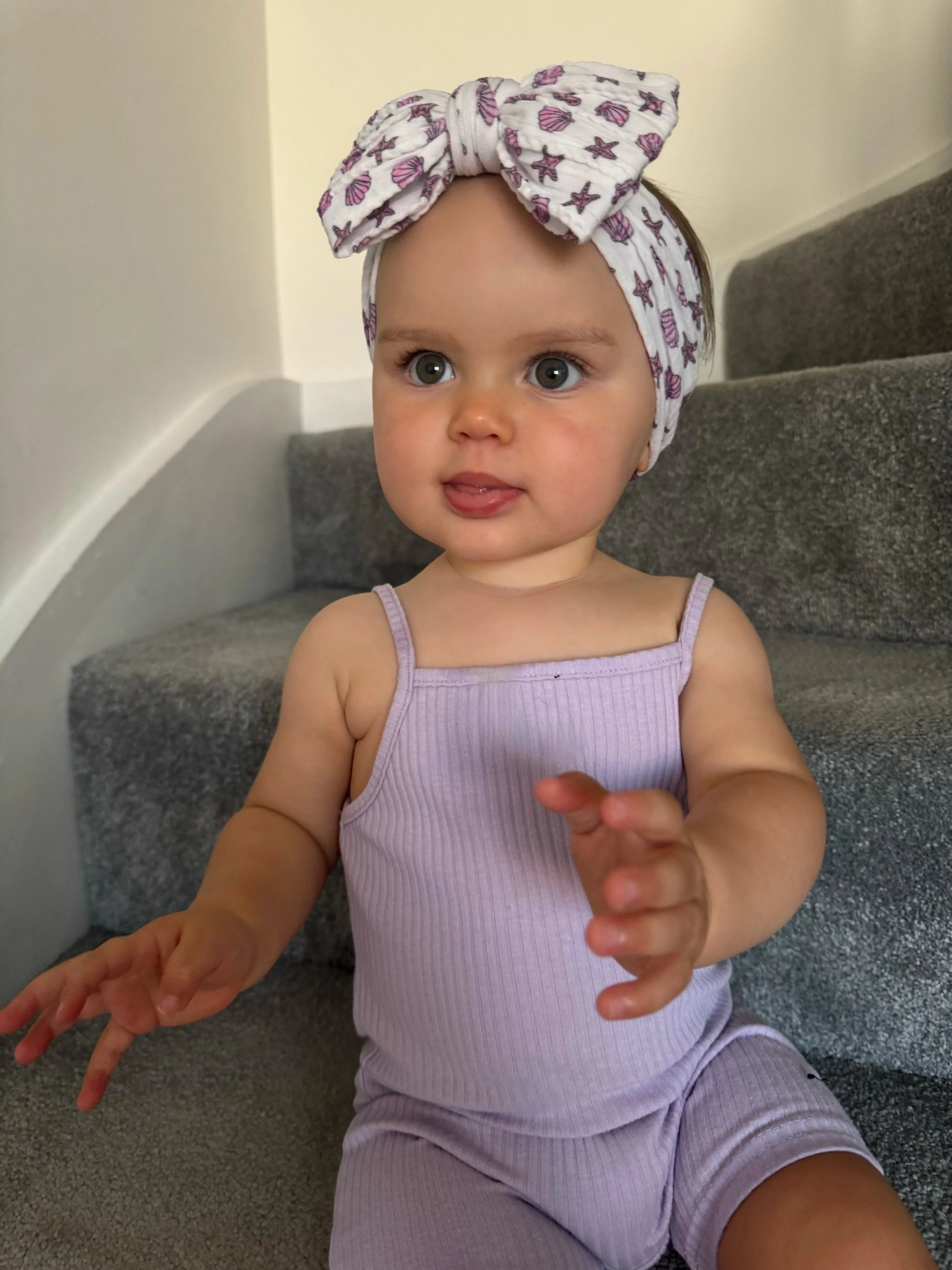 Sea Shells Larger Bow Cable Knit Headband For Baby Girls - Image 2