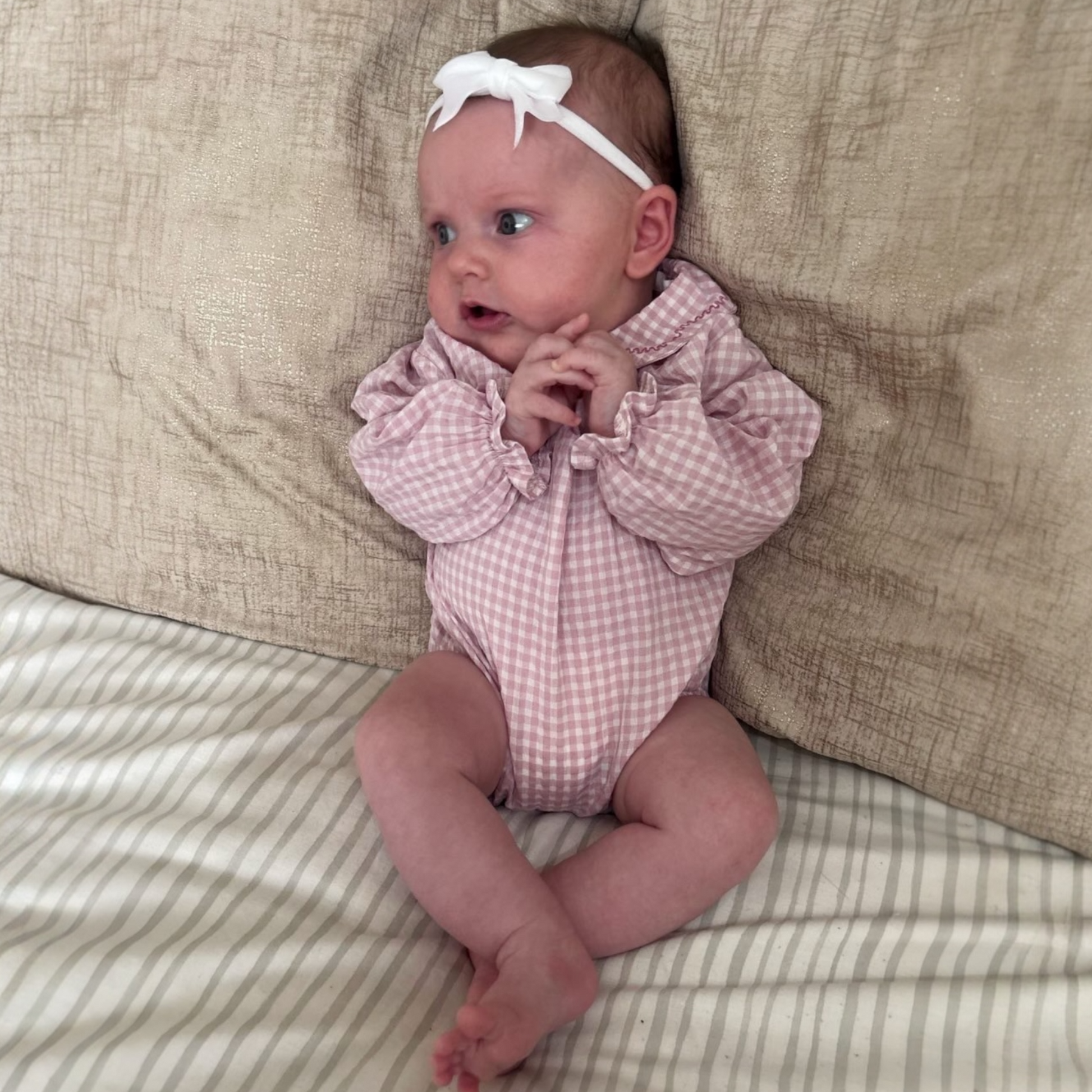 White 2.5 inch Velvet Bow On Headband For Girls From Newborn - Image 3