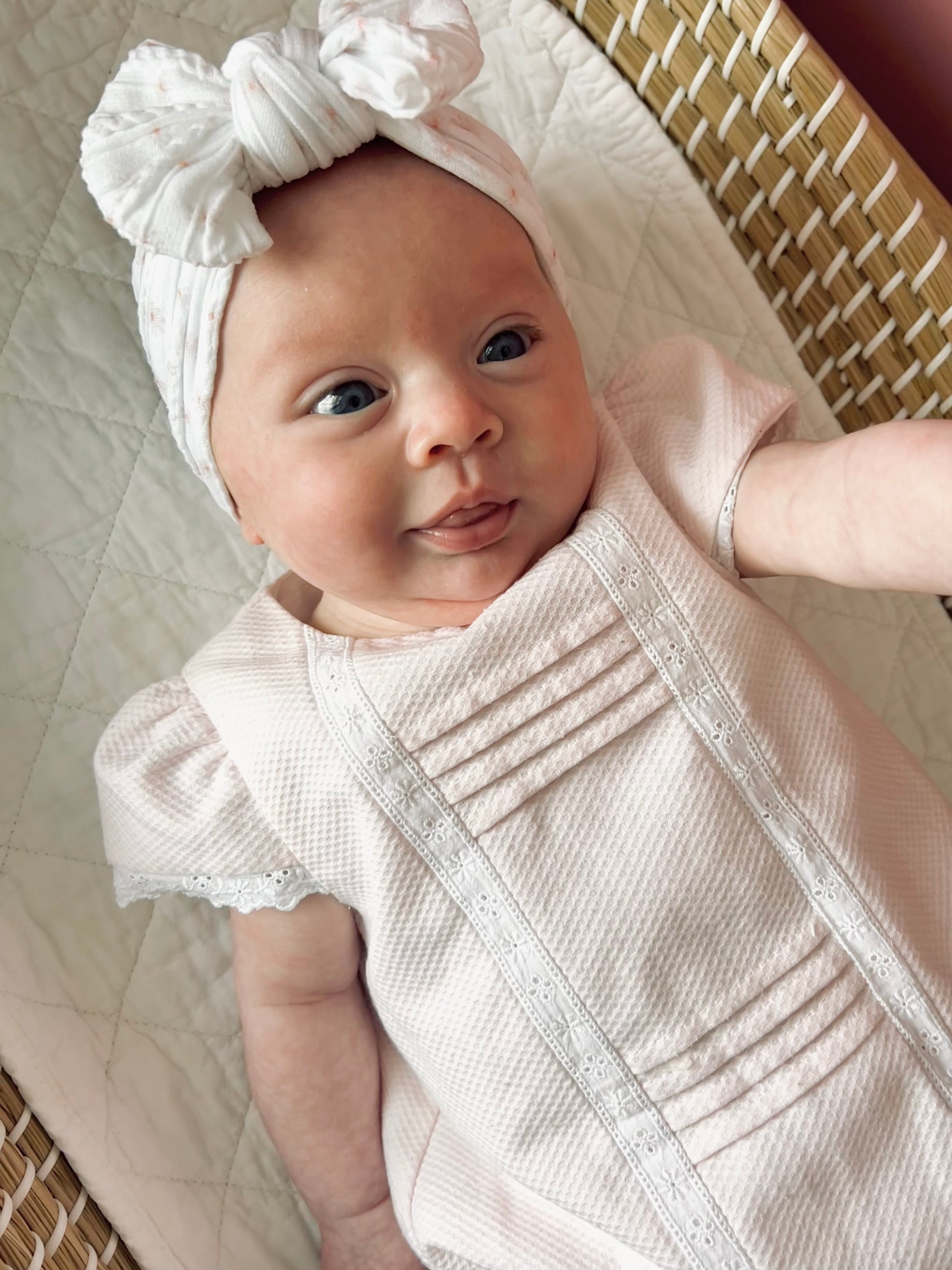 White Daisy Smaller Bow Headband For Newborns to Toddlers - Image 2